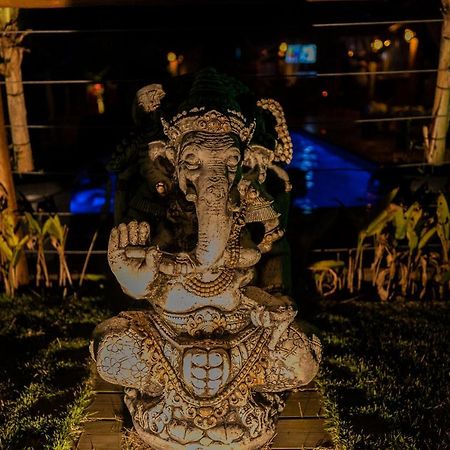 Hotel ॐ Rosa Astral ॐ Praia do Rosa Esterno foto